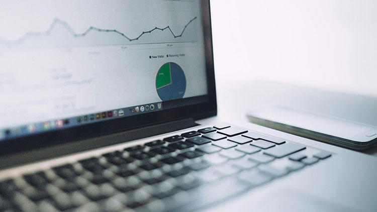 Google-Analytics-On-Laptop